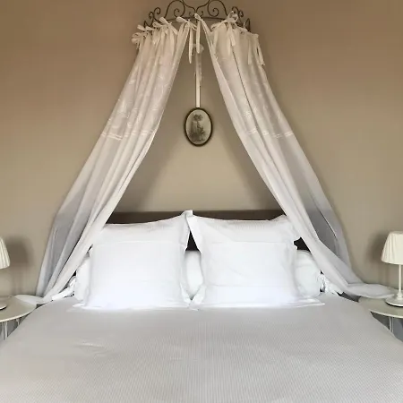 Le Cloitre St Joseph Bed & Breakfast