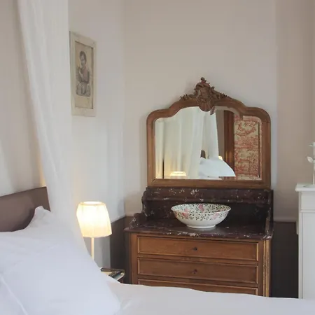 Le Cloitre St Joseph Bed & Breakfast